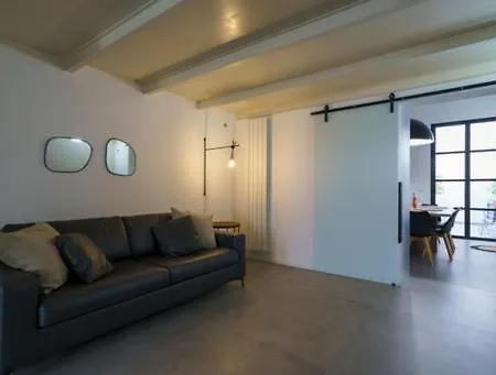 Apartman Real Street 21 *