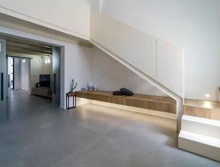 Real Street 21 Apartment *
