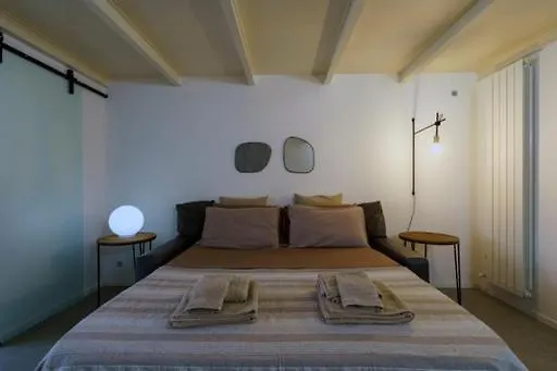 Apartment Real Street 21 *