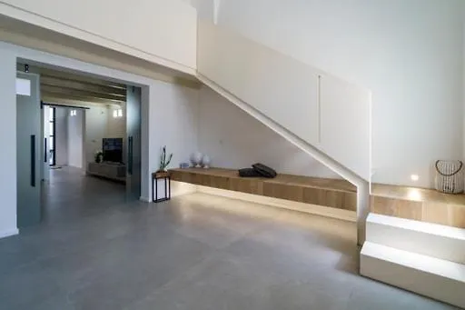 Real Street 21 Apartment *